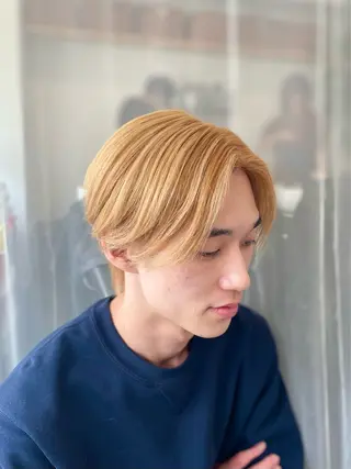 カラー メンズ GaKu/ハイトーン /ブリーチ/ブロンドのヘアスタイル