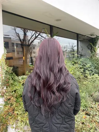 ロング ROZA germe所属・SHIO / ハイトーンカラーのヘアスタイル
