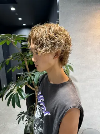 ショート カラー パーマ ヘアアレンジ メンズ スパイキー/フェザー /波巻き/かいとのヘアスタイル