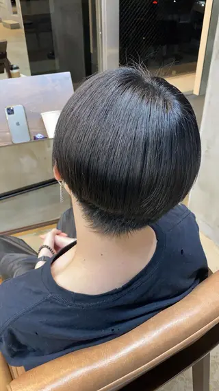 ショート 茜璃/ブリーチカラー /レイヤーカットのヘアスタイル