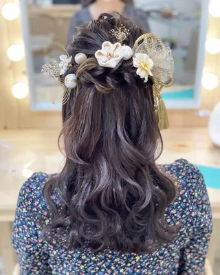 ロング ヘアアレンジ 鷲見 望のヘアスタイル