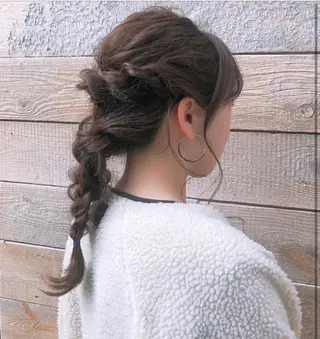 セミロング ヘアアレンジ 梅山 美侑のヘアスタイル