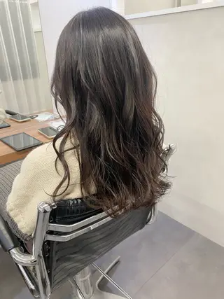 セミロング カラー en't所属・佐藤　ひなの ／艶髪のヘアスタイル