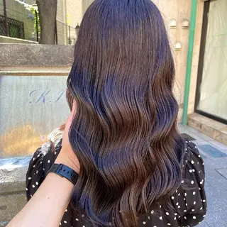 カラー ⭕鏡のような劇艶× 自然なストレート⭕️のヘアスタイル