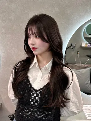 ロング カラー 韓国レイヤーカット 🇰🇷透明感カラーのヘアスタイル