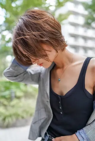 ショート カラー MISAKI🪐 縮毛矯正のヘアスタイル