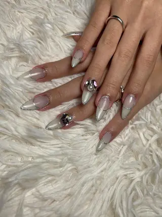 ネイル Whity所属・Whity kiriのネイルデザイン