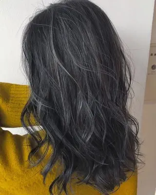 カラー NERO 松井 隆人のヘアスタイル