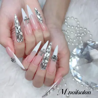 ネイル 🎀M nails✨ ビューティーのネイルデザイン
