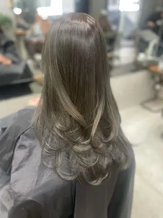 ロング AIRI layer cut hairのヘアスタイル