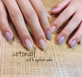 ミディアム ネイル ツメトマツゲ .のネイルデザイン