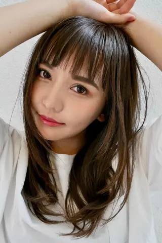 ロング カラー 上田 恵里のヘアスタイル