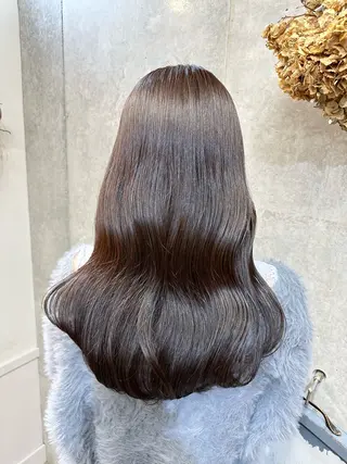 ロング カラー 柴田 すず花のヘアスタイル