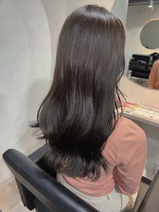 ロング カラー lmu by if所属・程塚 七海のヘアスタイル