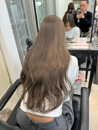 ロング カラー ザクザクレイヤー 🍀/ブリーチ/小田のヘアスタイル