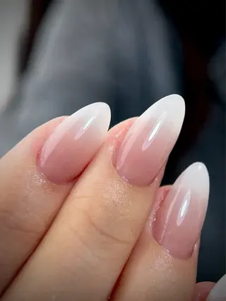 ネイル Rola kira nail salon所属・麗 レイのネイルデザイン