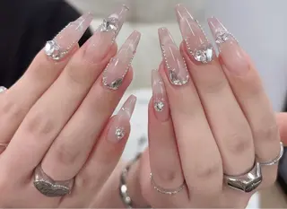 ネイル MI NAILS所属・MI NAILSのネイルデザイン