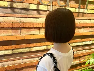 ショート エクリ麻布十番所属・斉藤健 秋谷百花のヘアスタイル