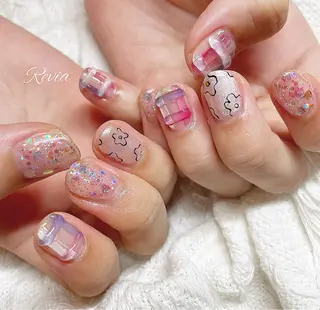ネイル revia所属・ERI Nailistのネイルデザイン