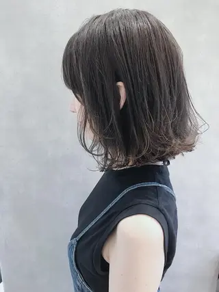 ショート カラー MOU namba ムウナンバのヘアスタイル