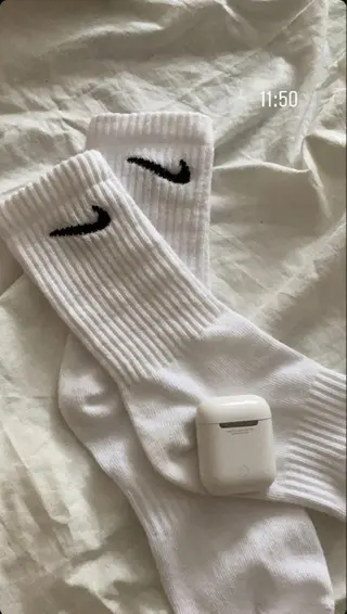 ネイル ちゅるんネイル🪄 耳ツボジュエリー🔗のネイルデザイン