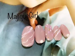 ネイル Magique パーマ専門のマツエク・マツパデザイン