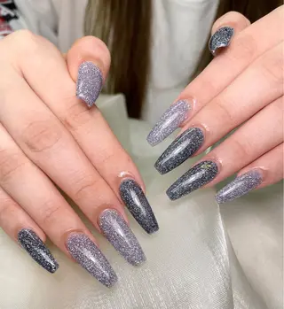 ネイル アヤメネイル 最新チップスカルプのネイルデザイン