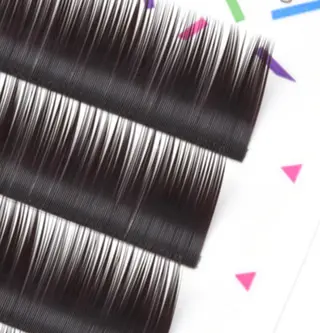 マツエク・マツパ 西村 未羽/ﾏﾂｴｸ /網紅/ﾊﾟﾘのマツエク・マツパデザイン