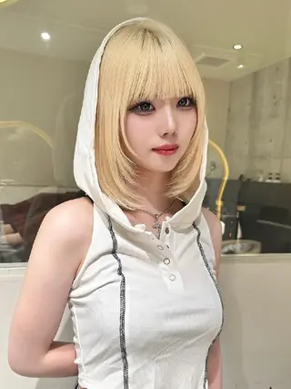 カラー ミディアム Lond Mirrorのヘアスタイル