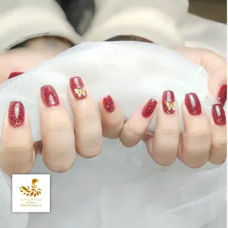 ネイル 綺麗めネイルはお任せ Abundancesのネイルデザイン