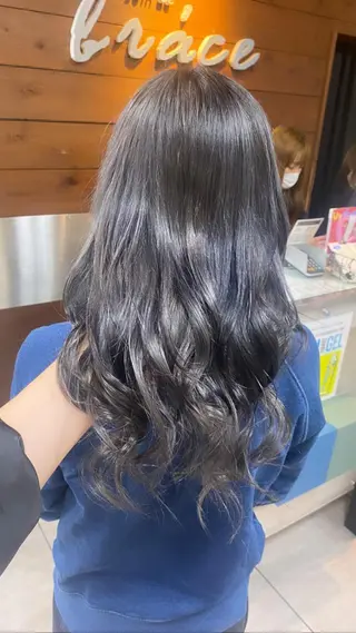 ロング カラー ヘアアレンジ HAIRSALONLOOP所属・川上 麻梨阿のヘアスタイル