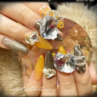 ネイル nail salon  la reine所属・nail salon la reineのネイルデザイン