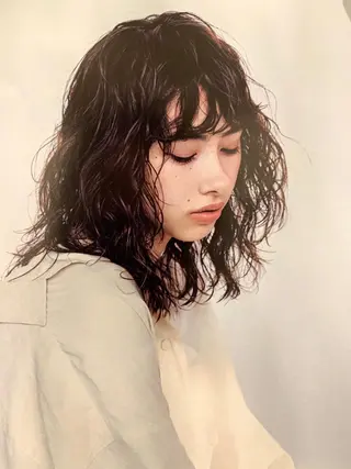 ミディアム パーマ 🌙FLYCKA ☀️縮毛矯正のヘアスタイル