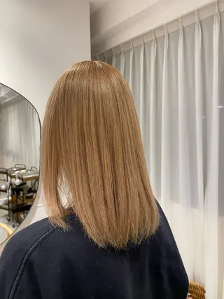 ミディアム ショート/ボブ/顔周 りレイヤー/RINAのヘアスタイル