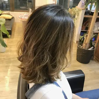 ミディアム 本町/新町/心斎橋 透明感カラーSANCのヘアスタイル