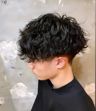 ショート パーマ メンズ ブリーチなしWカラー /酸性ストレート河本のヘアスタイル