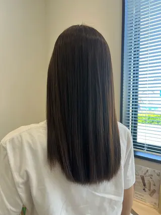 カラー 梅山 美咲のヘアスタイル