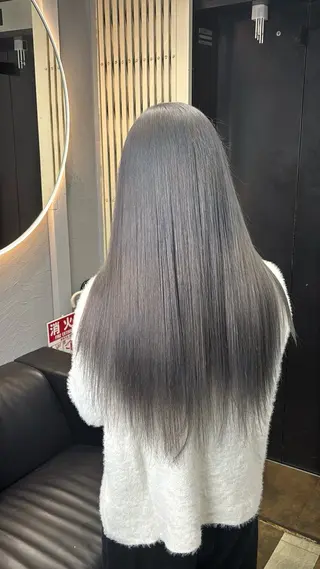 ロング 韓国ヘア/ブリーチ無 しWカラー/オリーブのヘアスタイル