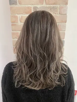 ロング カラー 古川 琴美のヘアスタイル