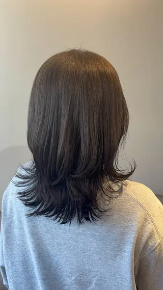 セミロング miyuu/透明感 カラー/レイヤー🤎のヘアスタイル