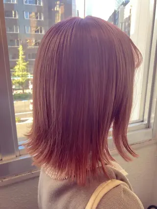 ショート カラー 新宿／透明感カラー／ 阿久津凜のヘアスタイル