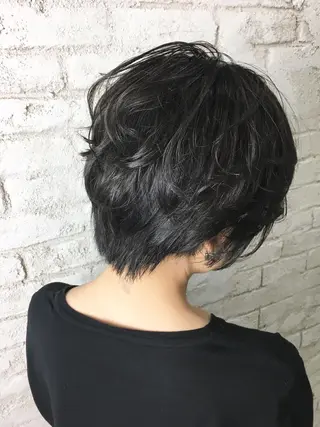 ショート カラー boutique misakiのヘアスタイル