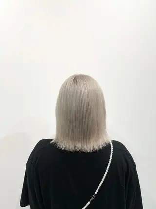 ミディアム カラー TAKUMI .のヘアスタイル