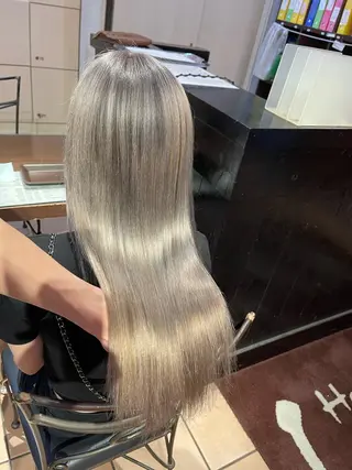 セミロング カラー Che'ri所属・海外レイヤー/ レイヤーカット/和田のヘアスタイル