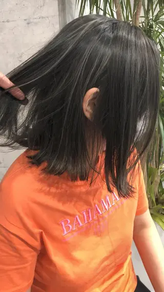 ミディアム カラー タカハシ ユウキのヘアスタイル