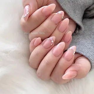 ネイル nail salon tina.所属・中山 はづきのネイルデザイン