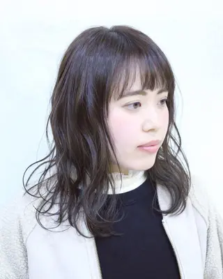 セミロング カラー 土居 正季のヘアスタイル