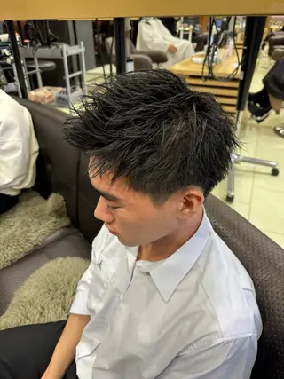 メンズ 韓国レイヤー/センタ ーパート/坂本翔のヘアスタイル