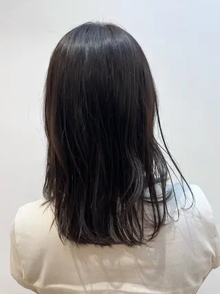 セミロング カラー 🐺ウルフ× ハイトーン🐺MOEのヘアスタイル