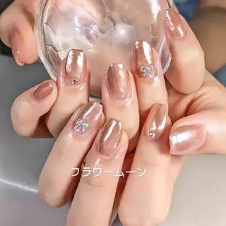 ネイル フラワー ムーンのネイルデザイン